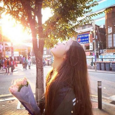 21张氛围感拉满的意境女生头像 高清好看又治愈