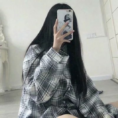 23张霸气手机挡脸女生头像 高清手机控女生头像合集