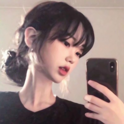 手机控女生看过来！14张个性QQ女生头像安排上了