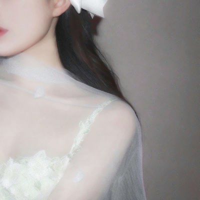 12张高清个性女生婚纱头像合集