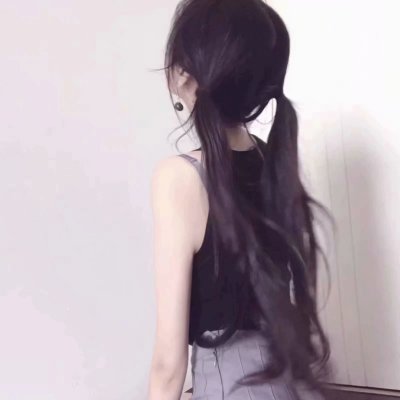 15张青春感拉满的不露脸半身女头，都是女生头像圈热门款
