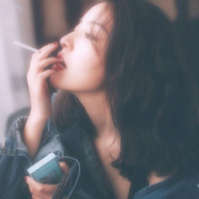 16张氛围感拉满的复古女生头像 高清气质感拉满