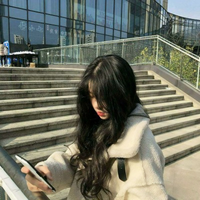 36张高清个性丧女真人头像 适合女生用的氛围感头像合集