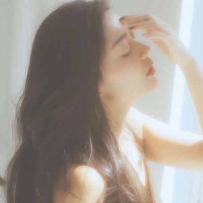 32张高清唯美女生头像合集 适合当头像的好看女生照片