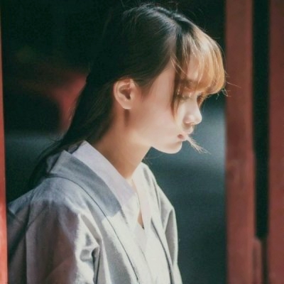 15张高清真人伤感古风女生头像合集