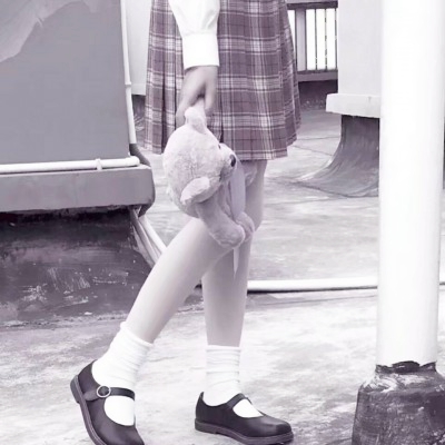 16张只露腿的双人闺蜜部位头像 高清女生头像素材