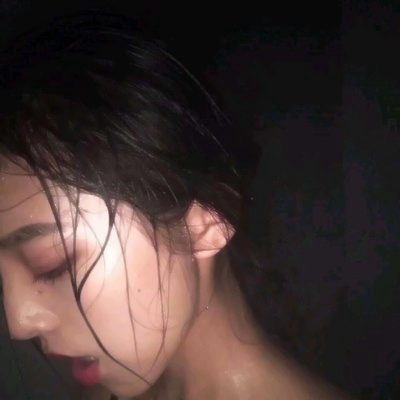 24张高清伤感女生真人头像 当下流行的氛围感头像合集