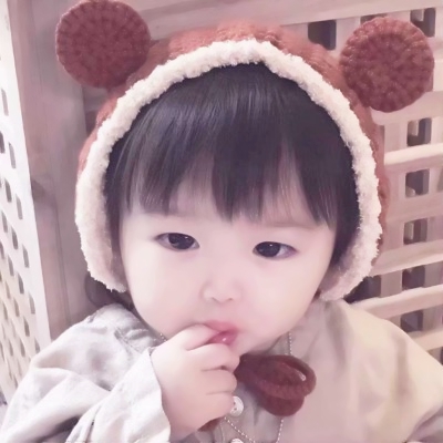 34张可爱萌娃闺蜜头像 一人一张高清无水印