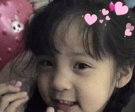 欧阳娜娜童年可爱表情包合集