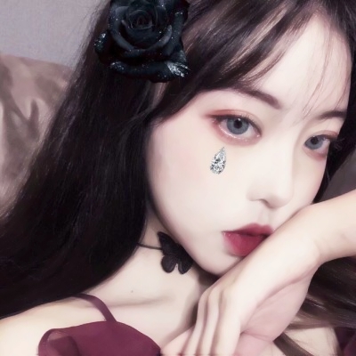 16张高清时尚潮酷女生头像 适合当QQ头像的潮流女生图