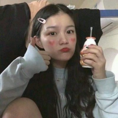 22张高清潮范儿女生头像 酷感拉满的个性头像合集