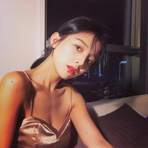 24张高清伤感女生头像 氛围感拉满的QQ唯美头像合集