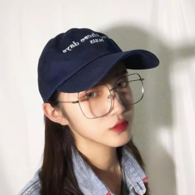 戴眼镜头像女生高清合集 21张唯美氛围感头像直接存