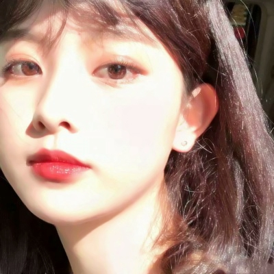 31张无水印搞怪女生头像！高清可爱又潮流