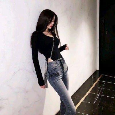 30张高清火辣女生身材头像 女生性感头像合集