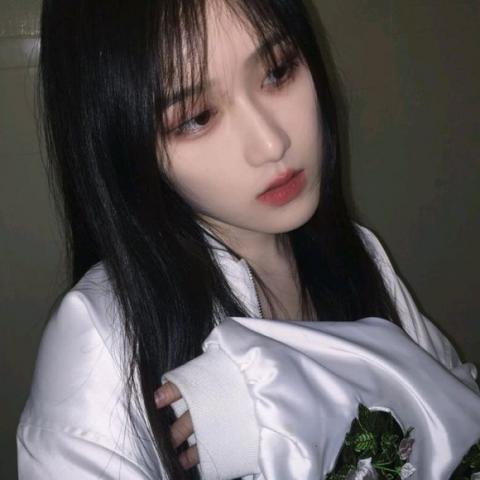 24张高清伤感女生头像 氛围感拉满的QQ唯美头像合集