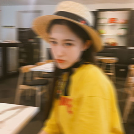 19张高清动感模糊微笑女生头像合集