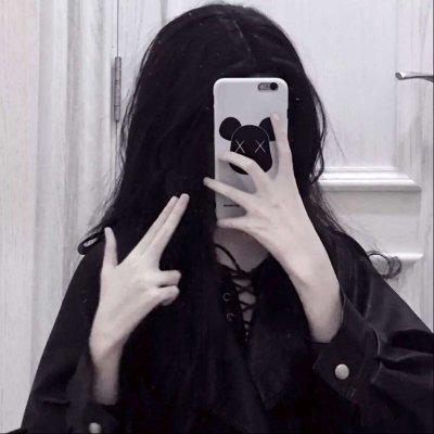 女生用手机挡脸的霸气QQ头像来啦！33张高清手机控风格头像合集