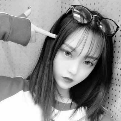 10张超酷长发女生黑白冷酷头像 高清无水印分享