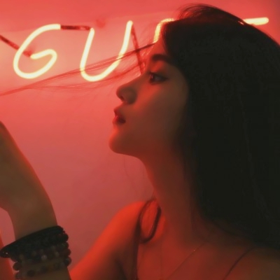 14张高清好看的欧美风女生头像合集