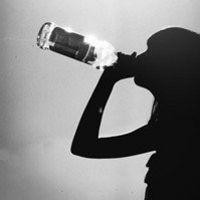 47款抽烟喝酒的伤感女生头像合集