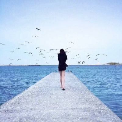 26张高清清新背影女头 氛围感拉满的女生头像合集