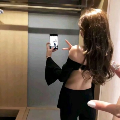 30张高清火辣女生身材头像 女生性感头像合集