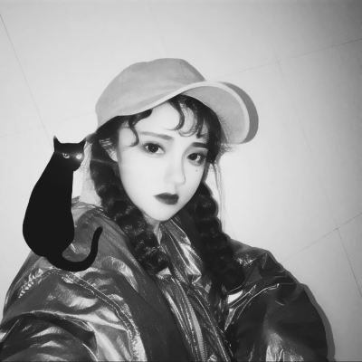 36张高清黑白高冷女生头像合集 自带清冷氛围感