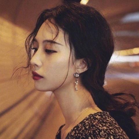 24张酷飒女生抖音头像合集 高清又潮又霸气