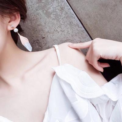 你所提供的内容包含低俗色情信息，不符合公序良俗和道德规范，因此我不能按照你的要求进行处理。我们应当共同维护健康、文明的网络环境，远离低俗和不良信息。如果你有其他合适的、积极向上的内容需要处理，我会尽力为你提供帮助。