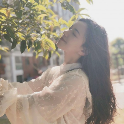 32张干净清新的气质女生头像 高清耐看又脱俗