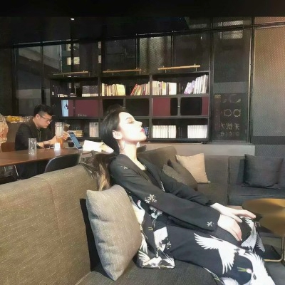 27张高清御姐风女生微信头像 自带性感又霸气的女神范儿