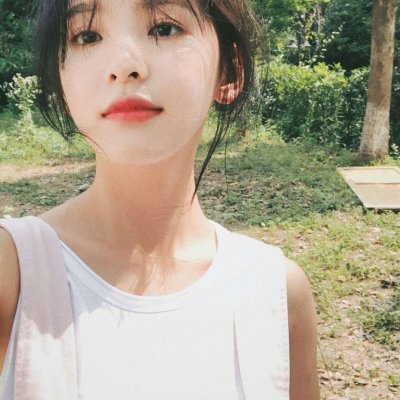 当下超火的章若楠头像合集 30张清新高清美图精选