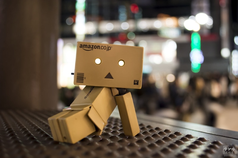 纸箱玩偶逛日式庭园 东京夜景樱花氛围感壁纸合集