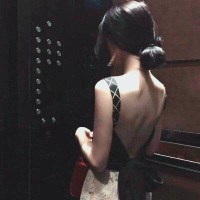 29张高清霸气真人社会女生背影头像合集