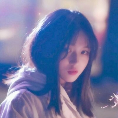 28张气质感拉满的唯美女生头像 高清无水印合集