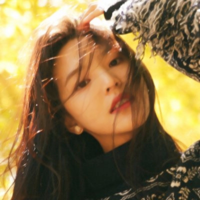 秋日氛围感女生头像来啦！10张高清唯美的秋天意境美女头像合集