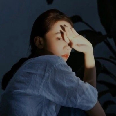 25张气质感拉满的清纯女生头像 高清无水印