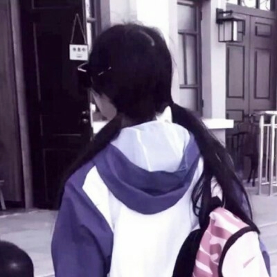 28张气质感拉满的唯美女生头像 高清无水印合集