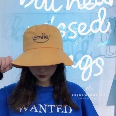 21张高清好看的戴帽女生头像 当下超流行的头像素材