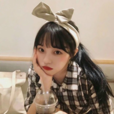 31张高清超时尚女神头像 氛围感拉满的女生头像合集