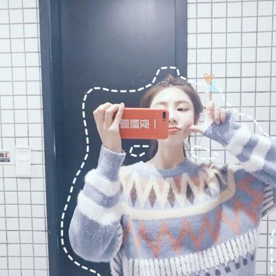24张可爱手机挡脸女生头像 高清好看的女生头像合集