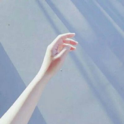 16张清新好看的女生手控QQ头像，画面清晰质感拉满