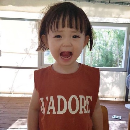 14张高清可爱小女孩萌头像 适合女生用的头像素材