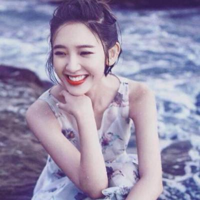 24张氛围感拉满的蓝色系女生头像 高清意境感拉满