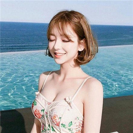高清御姐短发头像合集 10张好看的女生头像素材