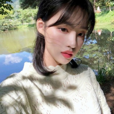18张高清小清新森系女生QQ头像 氛围感拉满