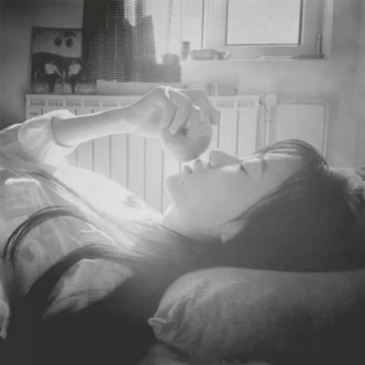 18张高清黑白伤感女生头像 适合当QQ头像的精选图