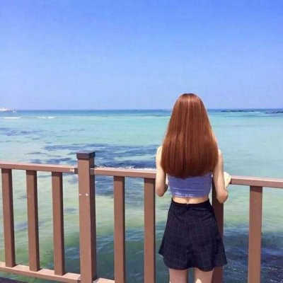 20张高清海边女生背影头像 适合当微信头像的氛围感美图
