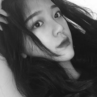 18张高清黑白女生头像合集 质感拉满的氛围感头像